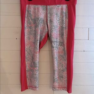 Under armor Womens compression pants
XL